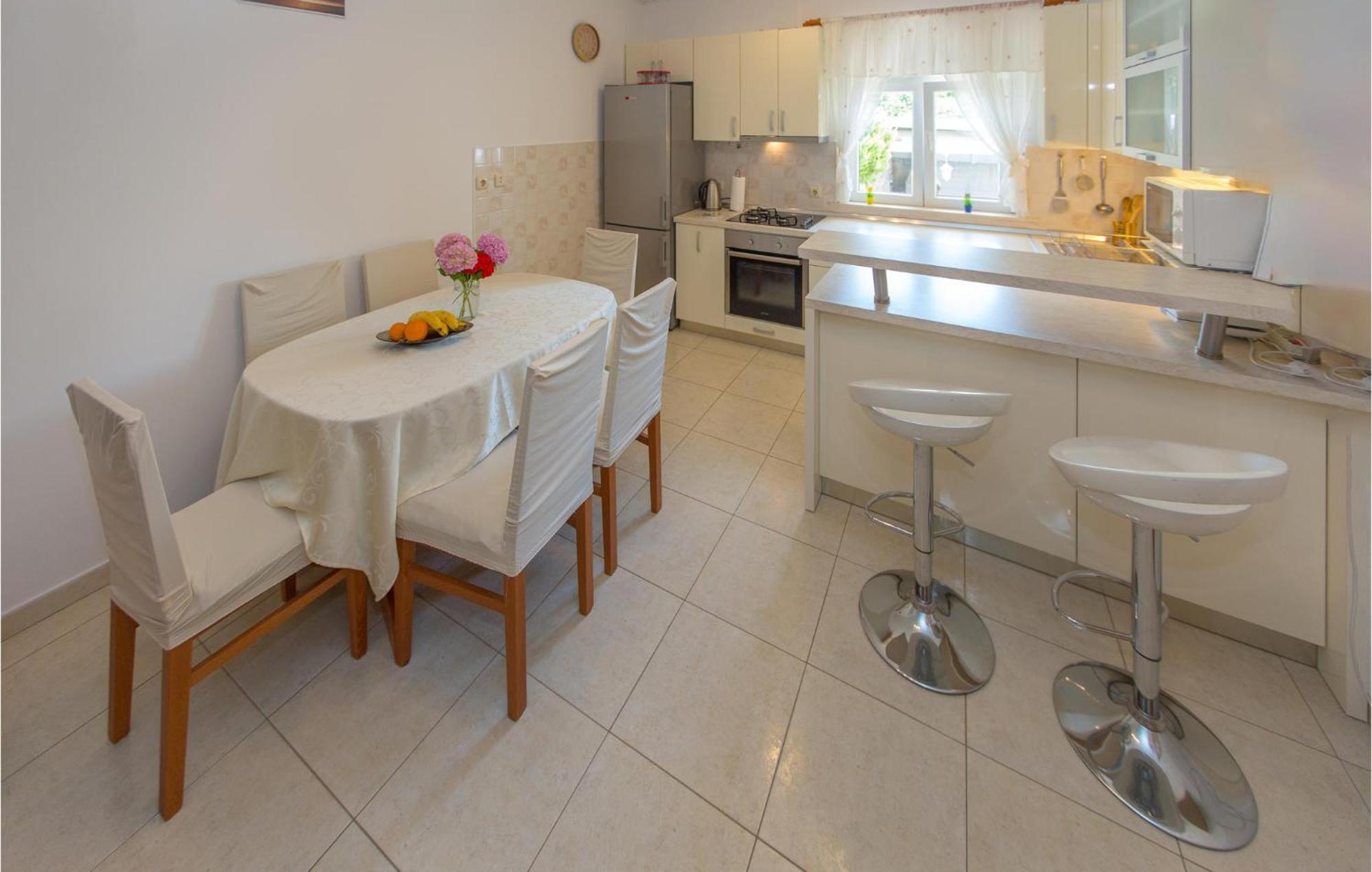 3 Bedroom Lovely Home In Plat Mlini Bagian luar foto
