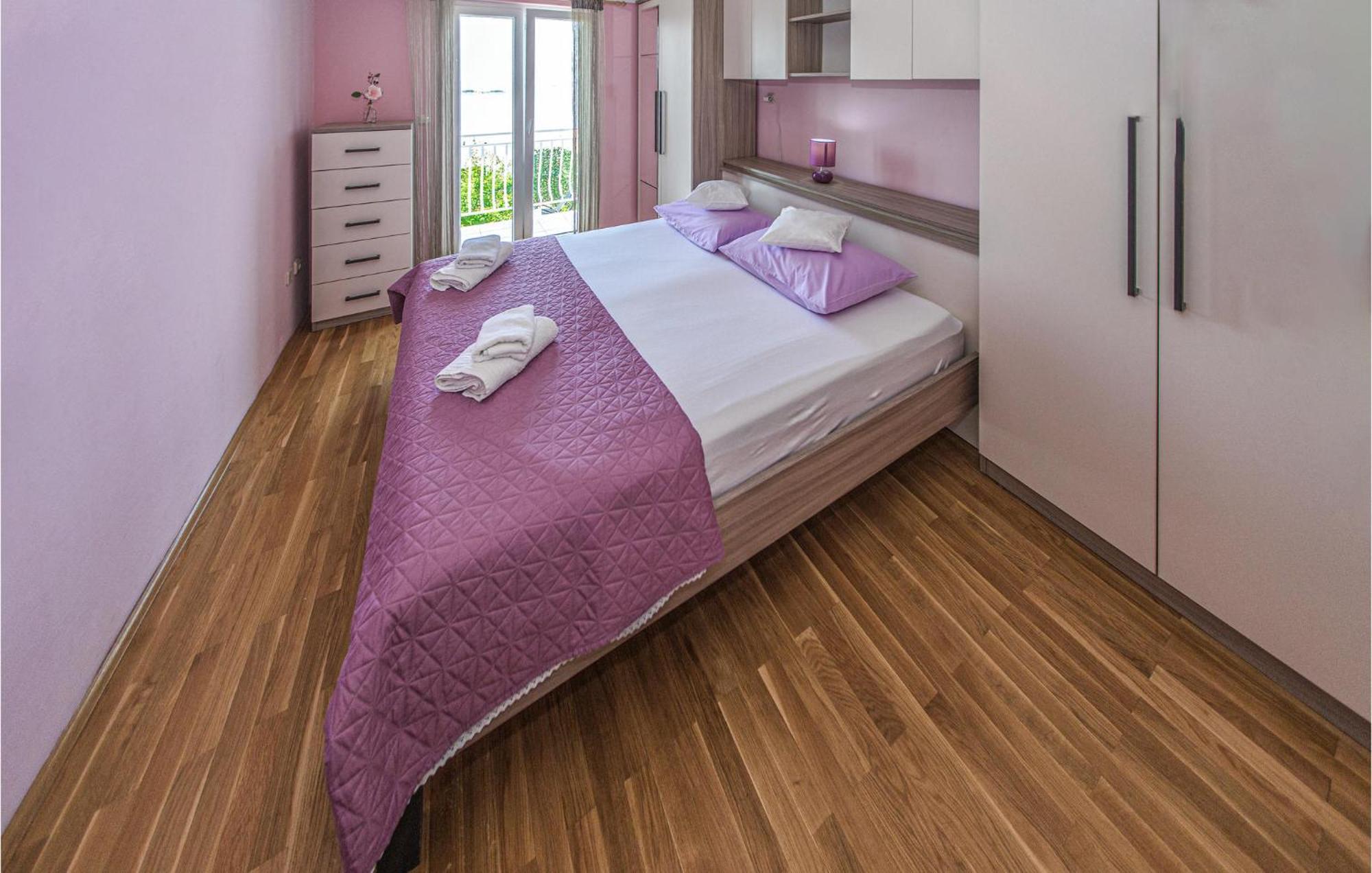 3 Bedroom Lovely Home In Plat Mlini Bagian luar foto